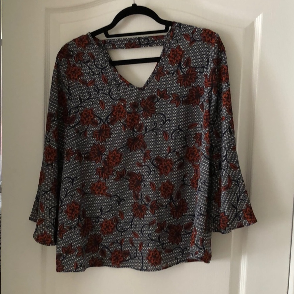 Counterparts navy blue/orange bell sleeve blouse